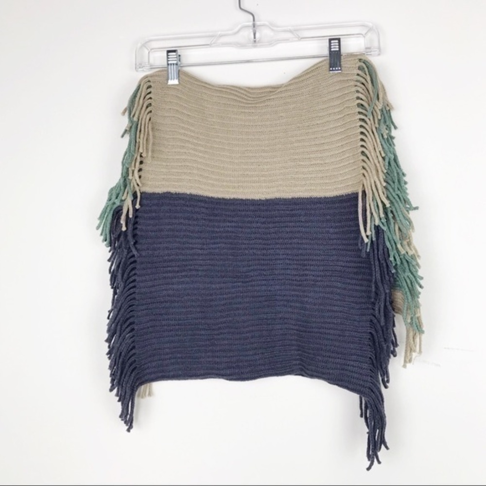 Fringe infinity scarf
